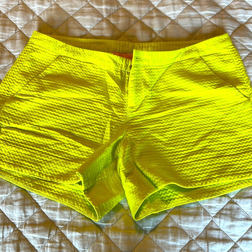 EUC bright neon Lilly summer shorts ☀️